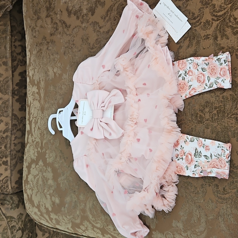 Cupcakes and cashmere heart chiffon outfit